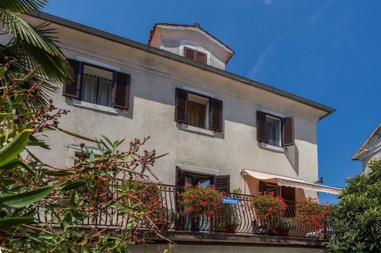 Guest House Robert I Mirna Bale Exterior photo