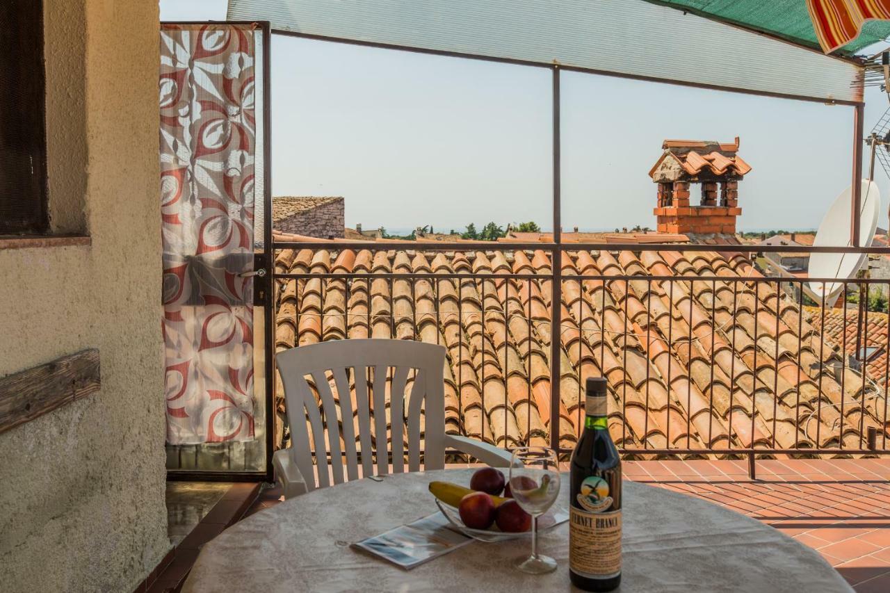 Guest House Robert I Mirna Bale Exterior photo